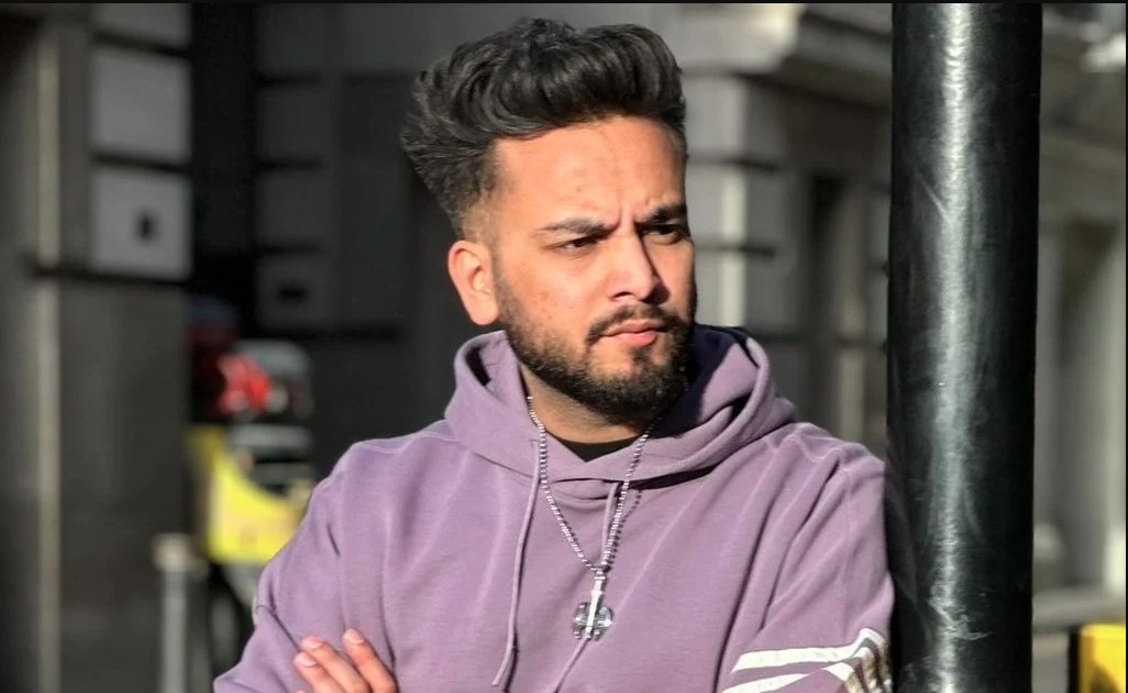 गुरुग्राम में यूट्यूबर एल्विश यादव के घर पर ताबड़तोड़ फायरिंग, इस गैंग ने ली जिम्मेदारी